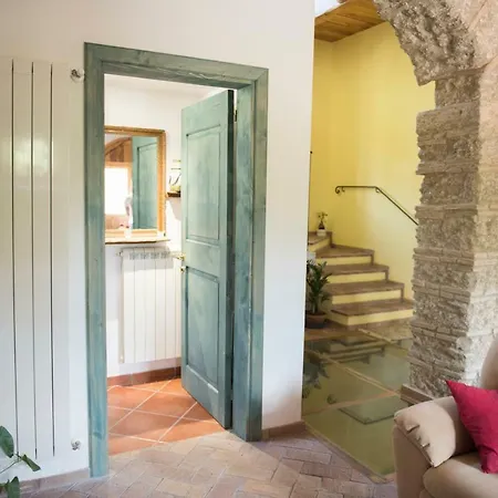 Rifugio Tra Gli Ulivi Bed & Breakfast *