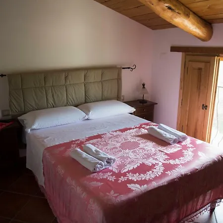 Rifugio Tra Gli Ulivi Bed & Breakfast Campagna